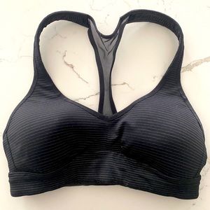 Lululemon bra meant for C/D cups